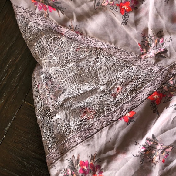 🌸 2 for $12! Batwing Blouse - Picture 7 of 8